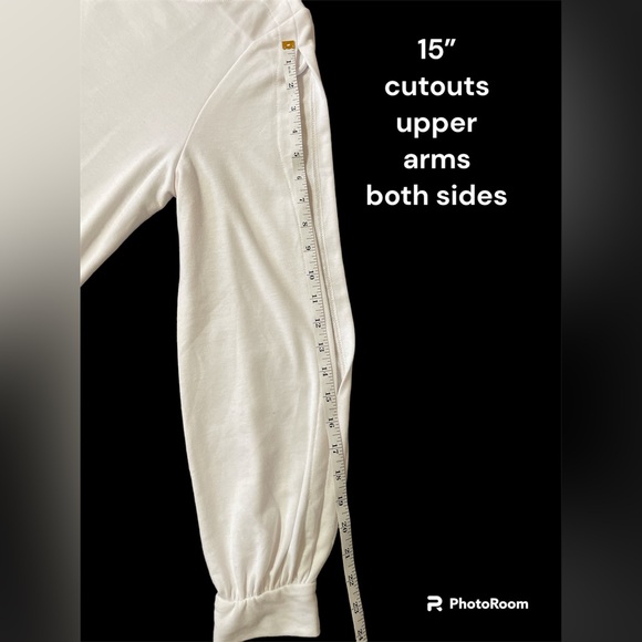 Time & Tru Sweatshirt Long Sleeve Cutout Top - Picture 4 of 5